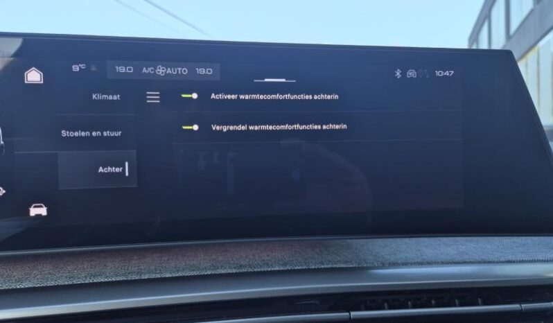 
								Peugeot 5008 GT full									