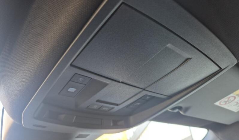 
								Peugeot 5008 GT full									