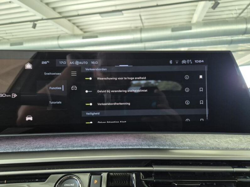 
								Peugeot 5008 GT full									