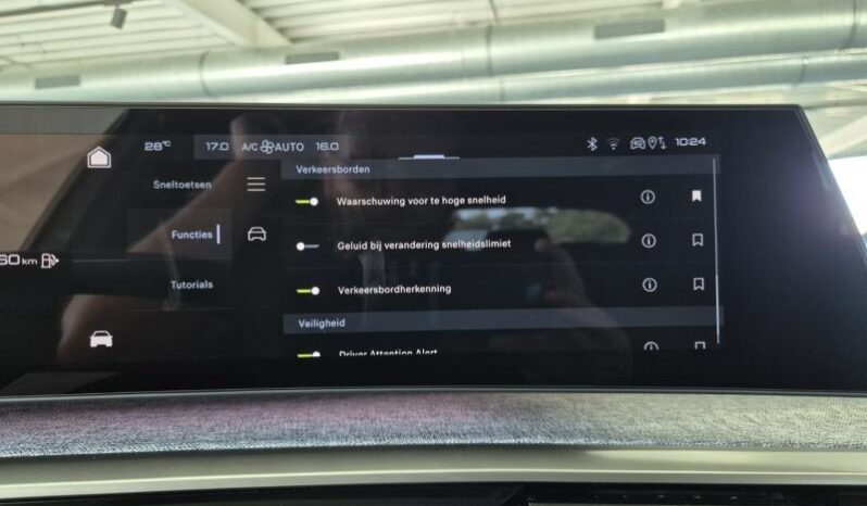 
								Peugeot 5008 GT full									