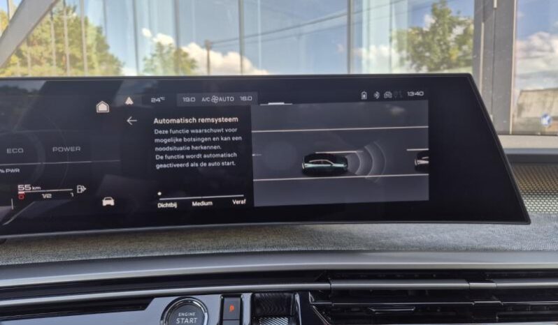 
								Peugeot 3008 GT full									