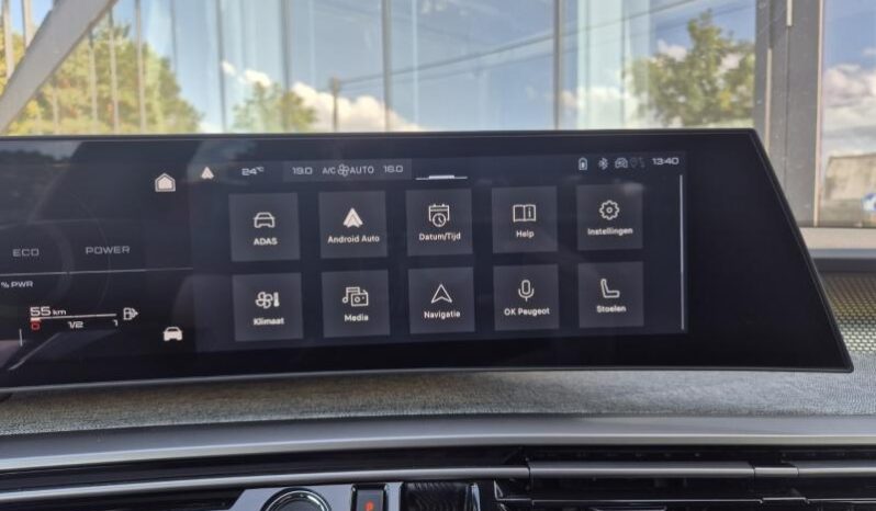 
								Peugeot 3008 GT full									