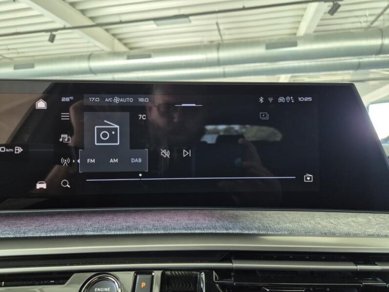 
								Peugeot 5008 GT full									