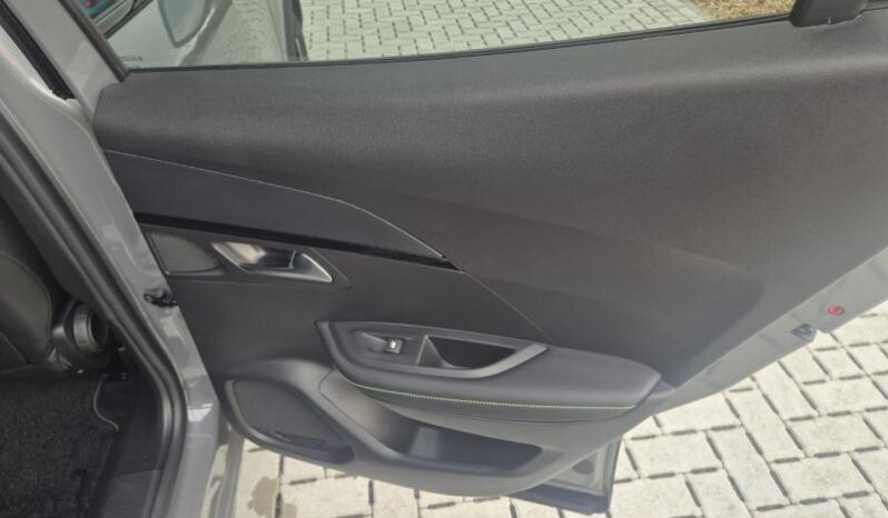 
								Peugeot 2008 GT ALCANTARA full									
