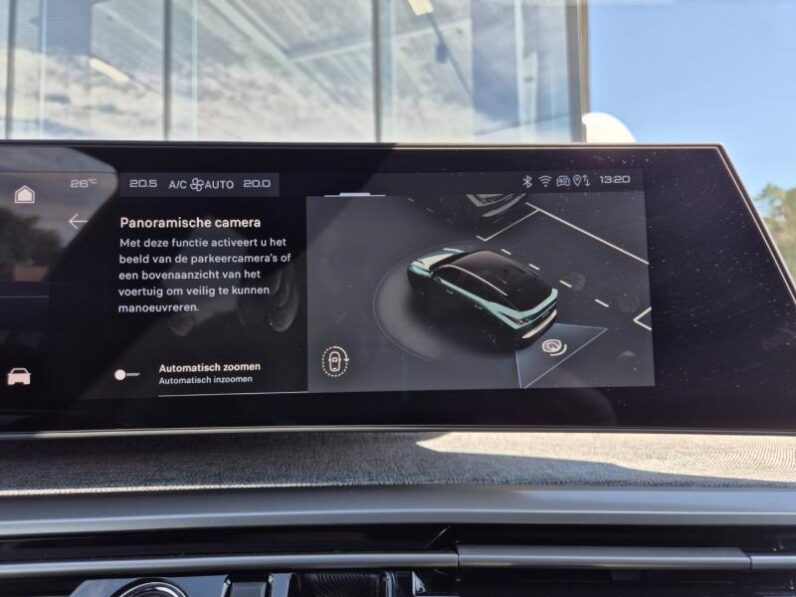 
								Peugeot 3008 GT full									