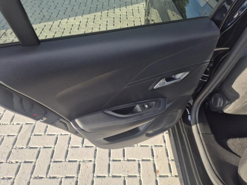 
								Peugeot 208 ALLURE full									