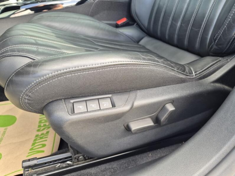 
								Peugeot 208 GT PANO 130 PK full									
