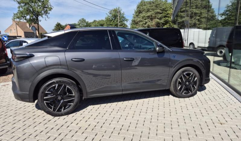 
								Peugeot 3008 GT full									