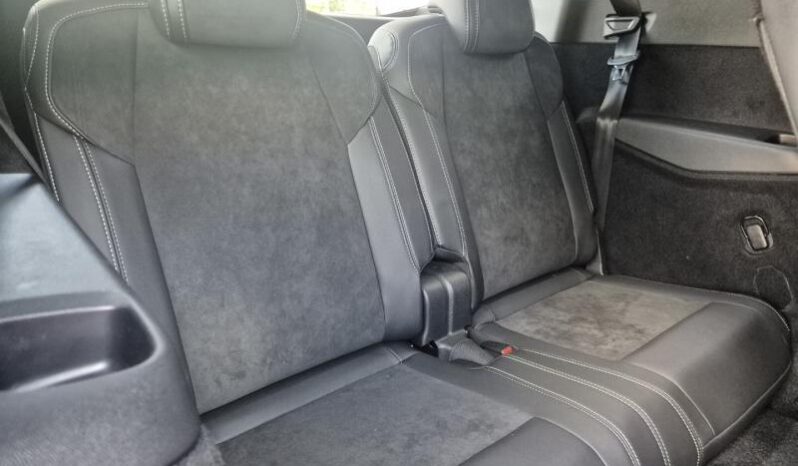 
								Peugeot 5008 GT EXCLUSIVE full									
