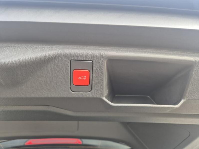 
								Peugeot 5008 GT EXCLUSIVE full									