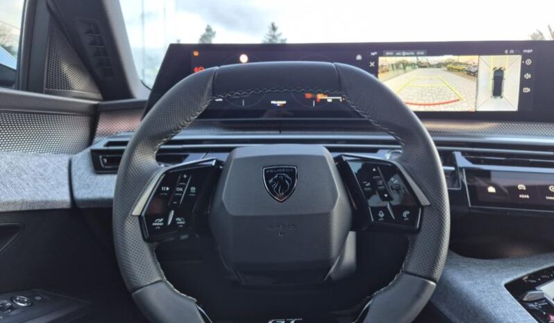 
								Peugeot 3008 GT full									