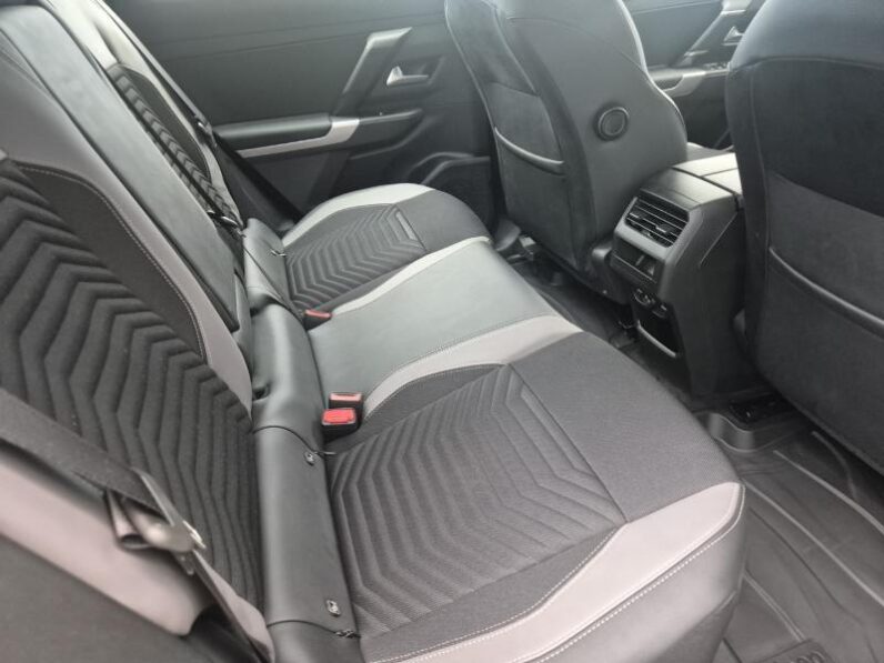 
								Jeep Compass ALTITUDE full									