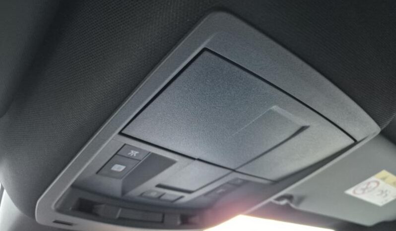 
								Peugeot 3008 GT full									