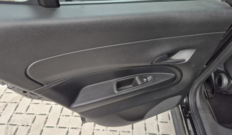 
								Fiat 600 MHEV full									