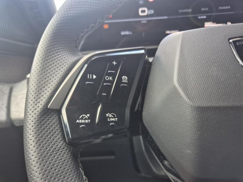 
								Peugeot 5008 GT EXCLUSIVE full									