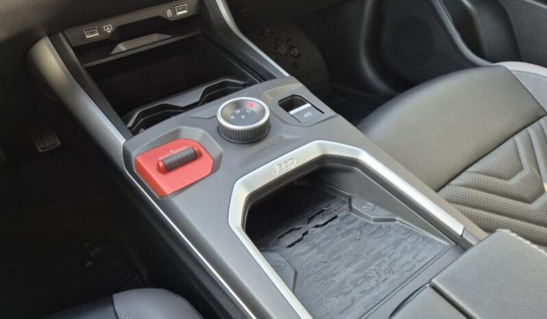 
								Jeep Compass FIRST EDITION full									