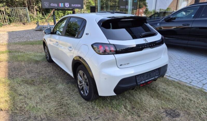 
								Peugeot 208 STYLE full									