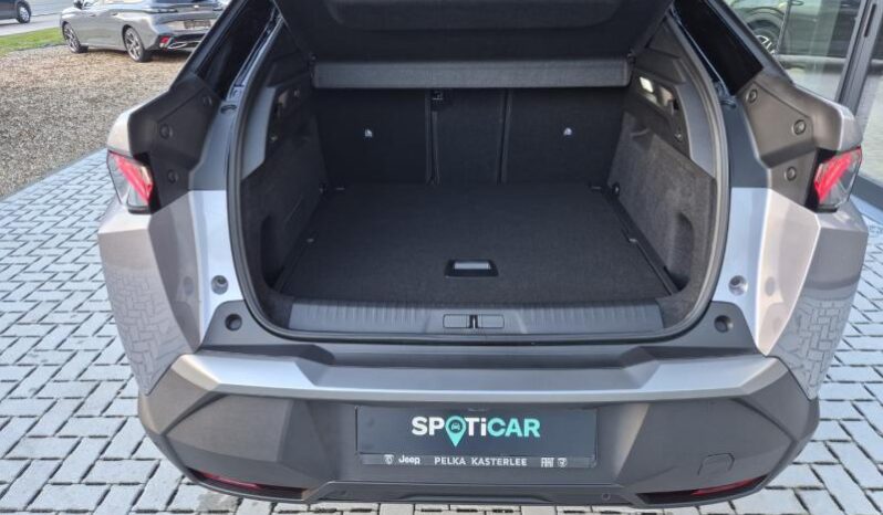 
								Peugeot 3008 GT full									