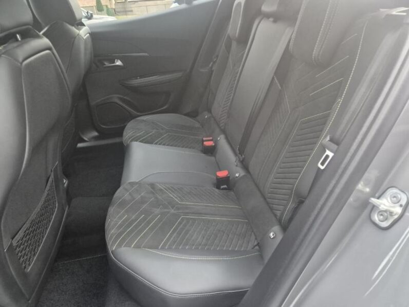 
								Peugeot 2008 GT ALCANTARA full									