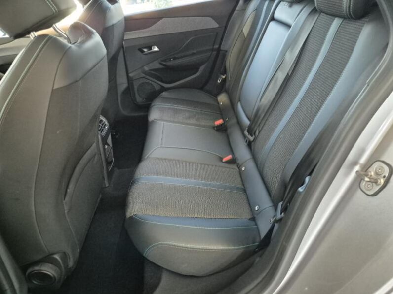 
								Peugeot 308 ALLURE full									