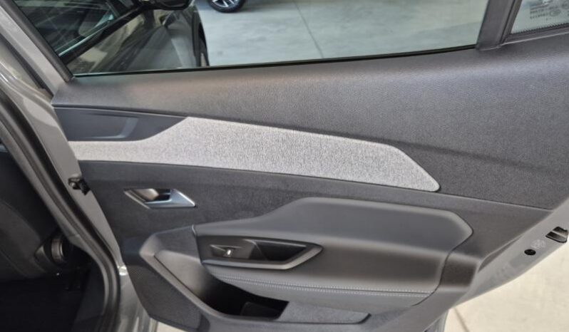 
								Peugeot 408 ALLURE full									