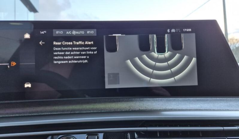 
								Peugeot 3008 GT full									