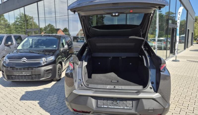 
								Peugeot 3008 GT full									