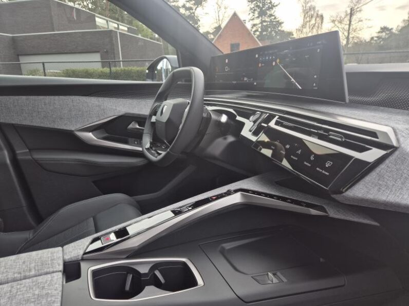 
								Peugeot 5008 GT EXCLUSIVE full									