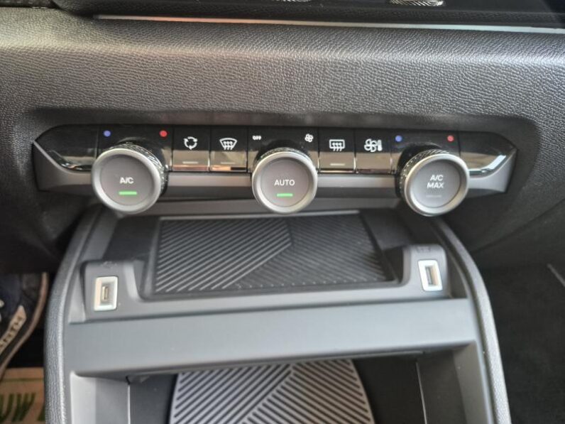 
								Citroen C4 PLUS full									