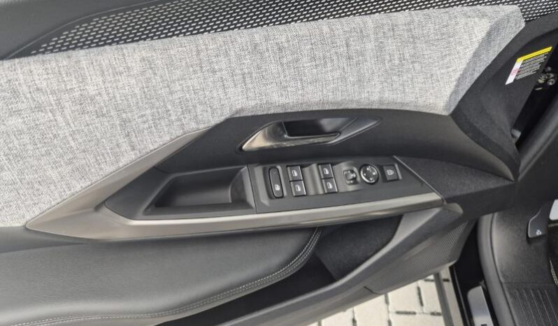 
								Peugeot 5008 GT EXCLUSIVE full									