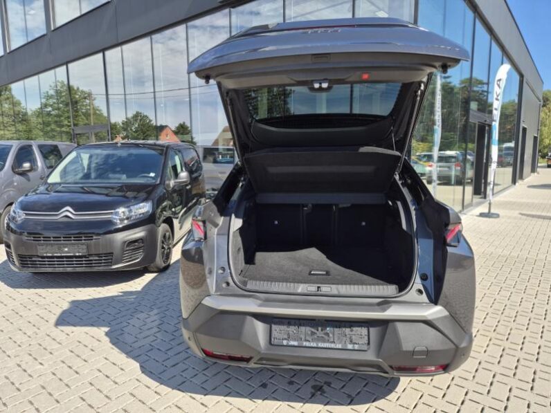 
								Peugeot 3008 GT full									