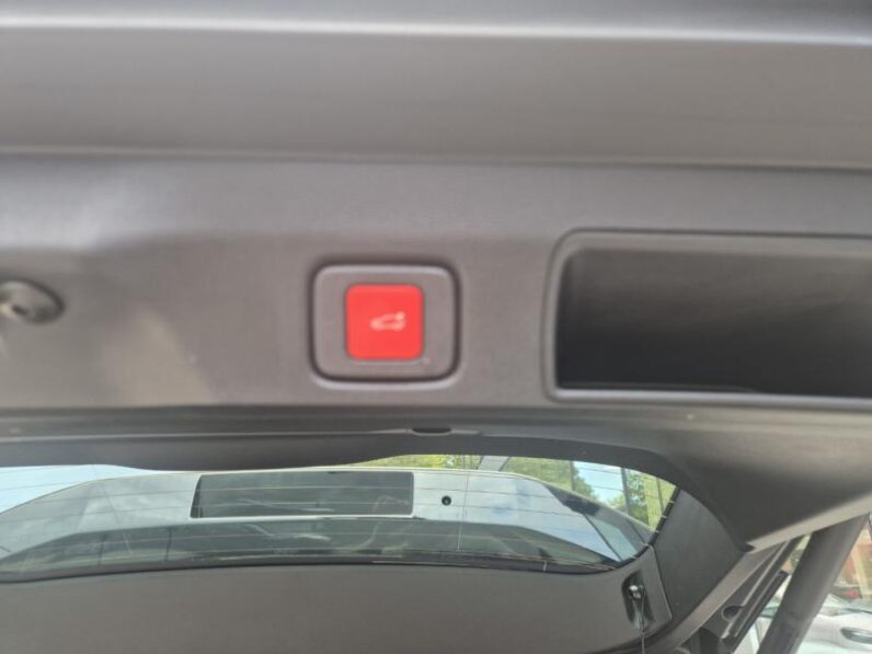 
								Jeep Compass ALTITUDE full									