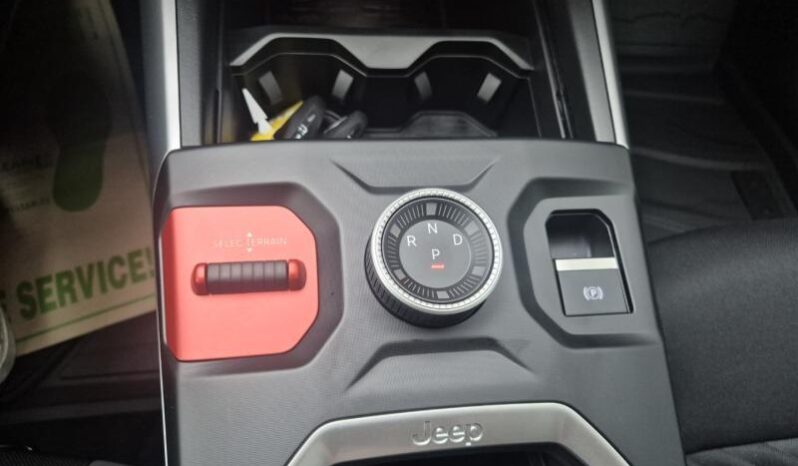 
								Jeep Compass ALTITUDE full									