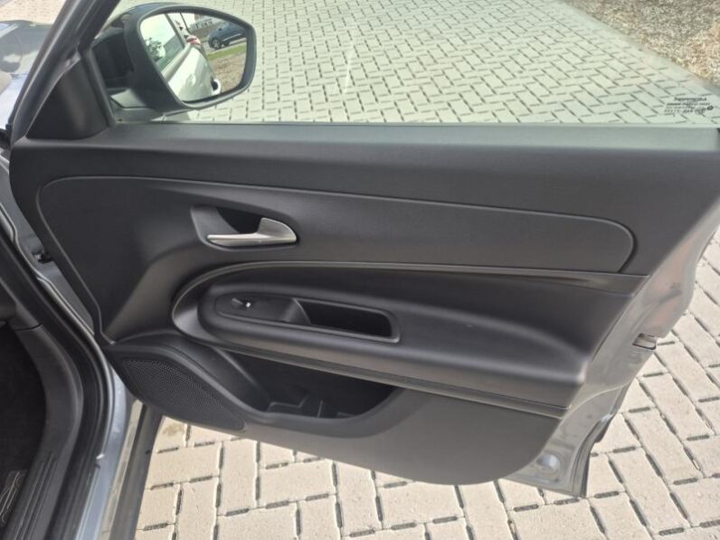
								Jeep Avenger ALTITUDE full									