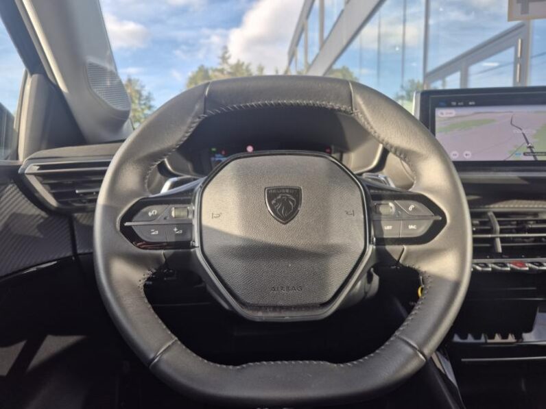 
								Peugeot 208 ALLURE full									
