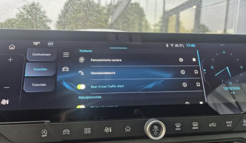 
								Jeep Compass ALTITUDE full									