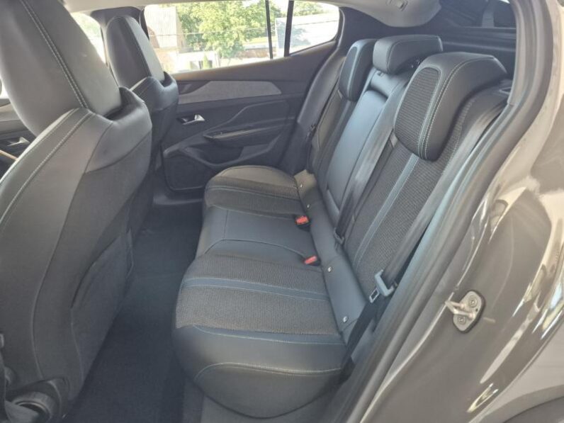 
								Peugeot 408 ALLURE full									