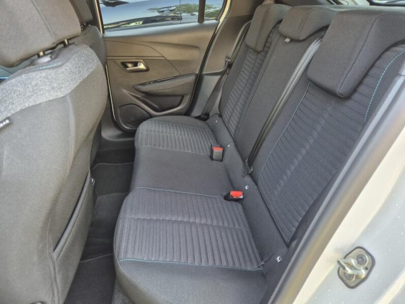 
								Peugeot 208 STYLE full									