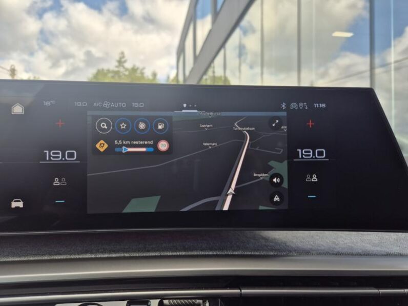 
								Peugeot 5008 GT EXCLUSIVE full									
