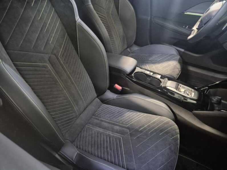 
								Peugeot 2008 GT ALCANTARA full									