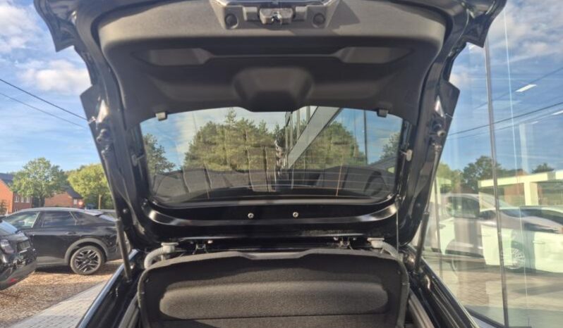 
								Peugeot 208 ALLURE full									