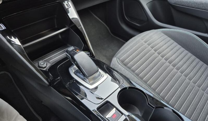 
								Peugeot 208 STYLE full									