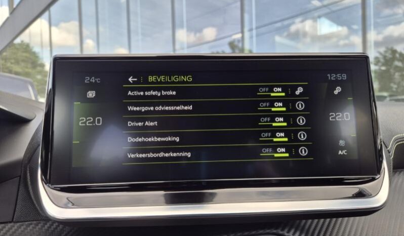 
								Peugeot 208 GT PANO 130 PK full									