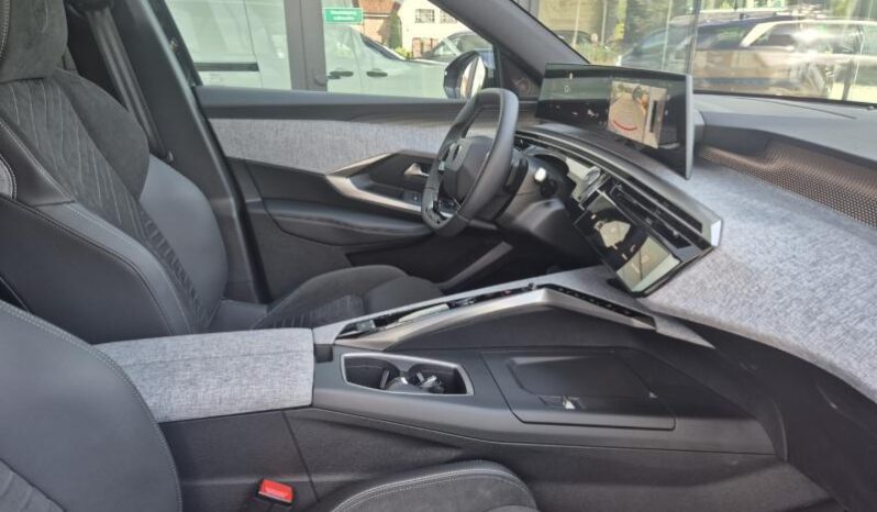 
								Peugeot 5008 GT EXCLUSIVE full									