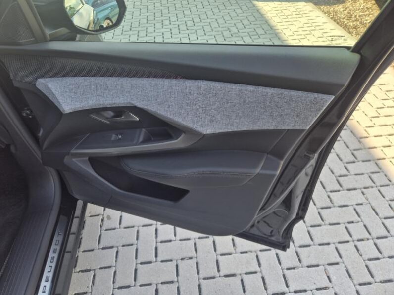 
								Peugeot 5008 GT EXCLUSIVE full									