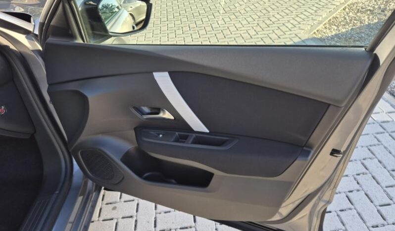 
								Citroen C4 X PLUS FACE LIFT full									