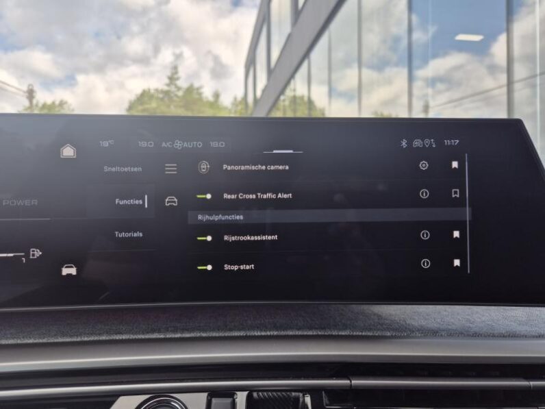 
								Peugeot 5008 GT EXCLUSIVE full									