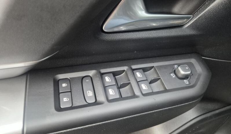 
								Jeep Compass ALTITUDE full									