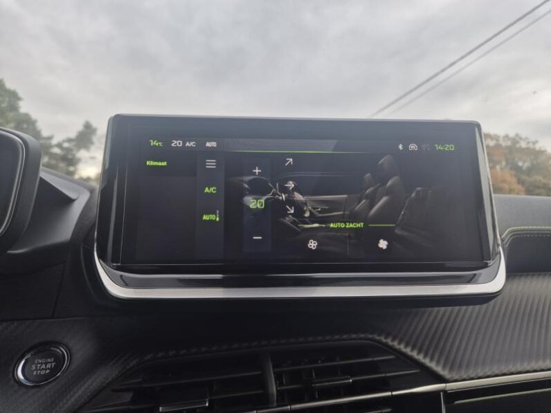 
								Peugeot 2008 GT ALCANTARA full									