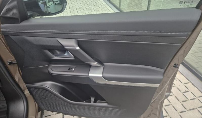 
								Jeep Compass ALTITUDE full									